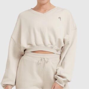 Oner Active All Day Lightweight Oversized V-Neck Sweatshirt